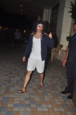 Varun Dhawan snapped in Bandra, Mumbai on 24th Jan 2015